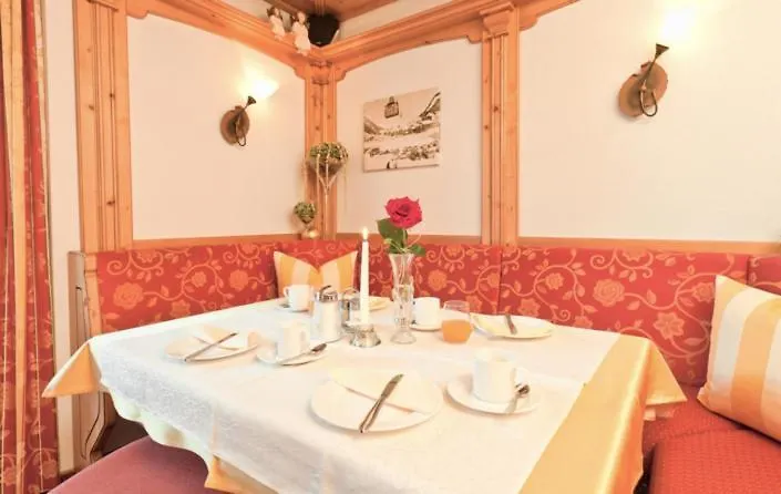 Hotel Garni Dorfschmiede Ischgl